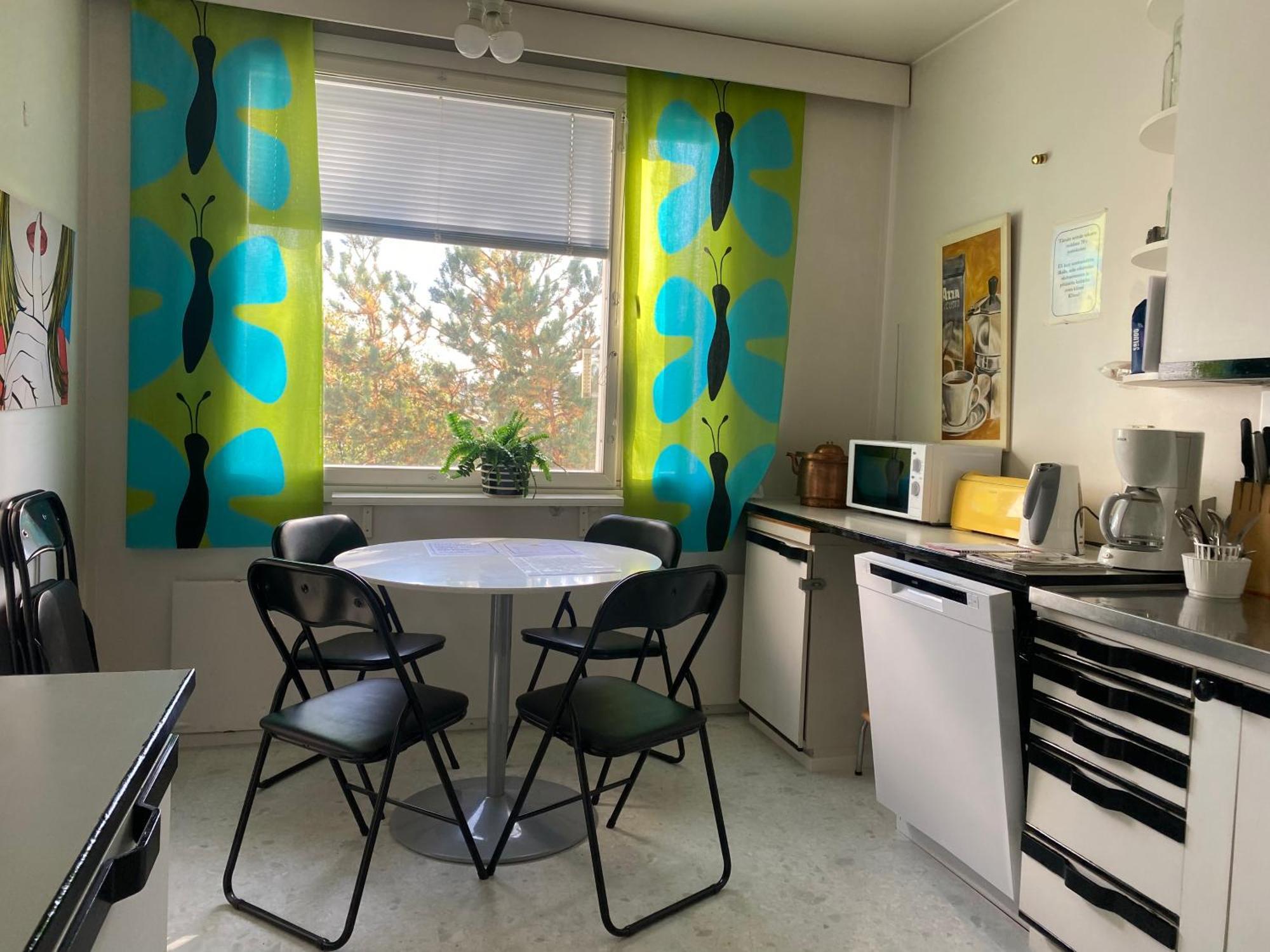 Iso Kolmio Ydinkeskustassa 1-6 Hloe Ilm.Parkit Apartment Оулу Екстериор снимка